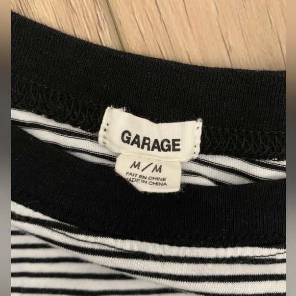 Black and White Striped Crop Top - Picture 3 of 3